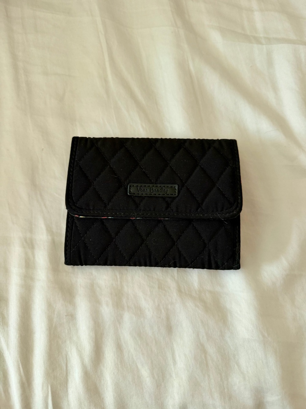 Vera Bradley RFID Trifold Wallet Black Quilted Floral Interior Coin Zip Wallet